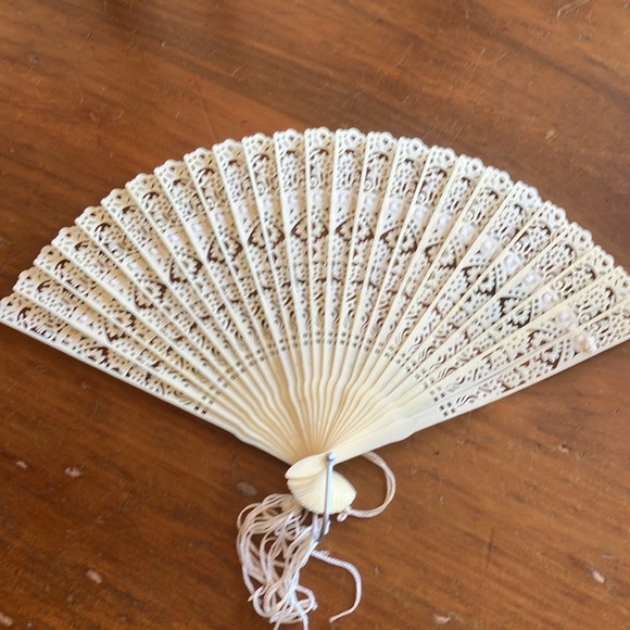 Two VINTAGE Japanese Fans - Picture 4 of 14